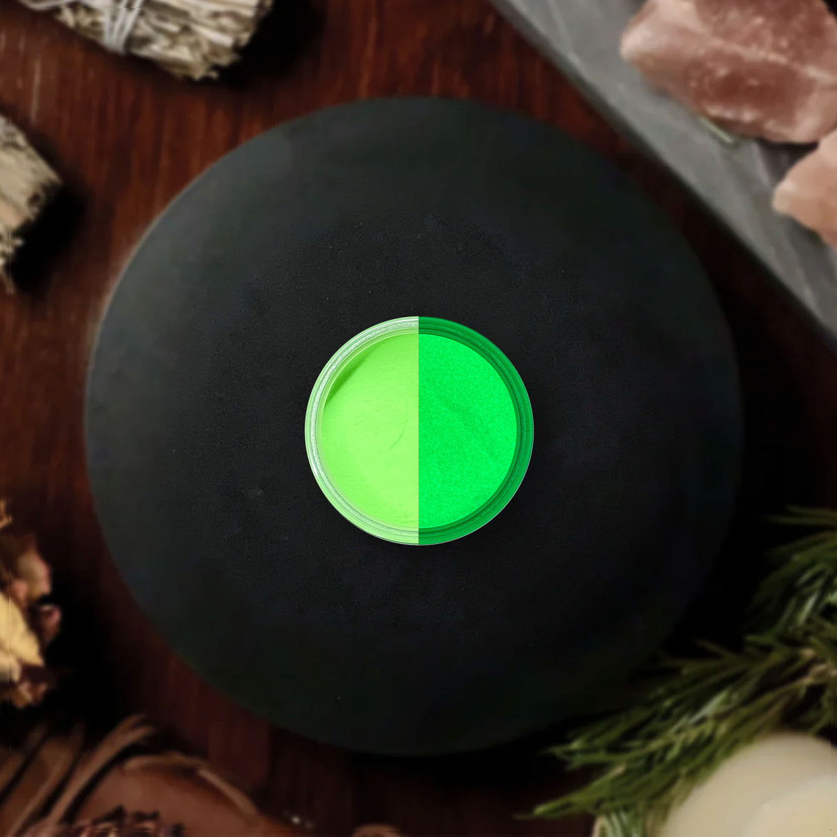 Wormwood Mica - Glow